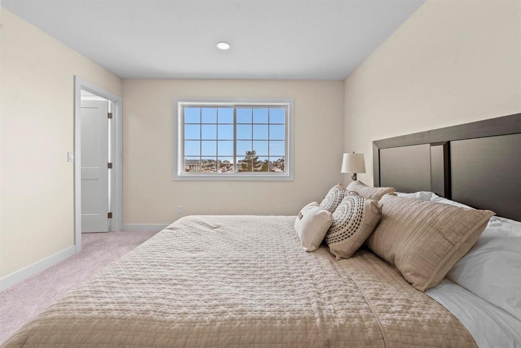 7311B 44B Avenue, Camrose, AB - Indoor Photo Showing Bedroom