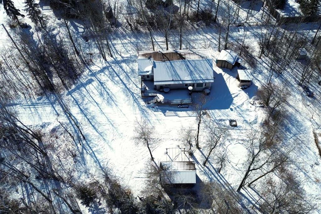 502 Plover Close, Pelican Point, AB - Outdoor