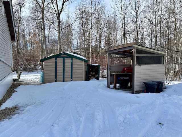 502 Plover Close, Pelican Point, AB - Outdoor