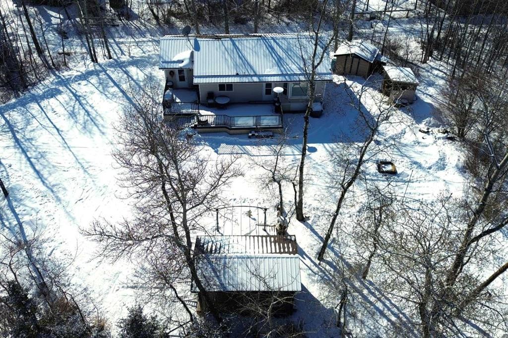 502 Plover Close, Pelican Point, AB - Outdoor