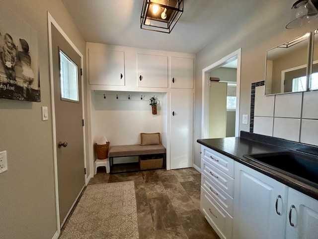 502 Plover Close, Pelican Point, AB - Indoor Photo Showing Kitchen