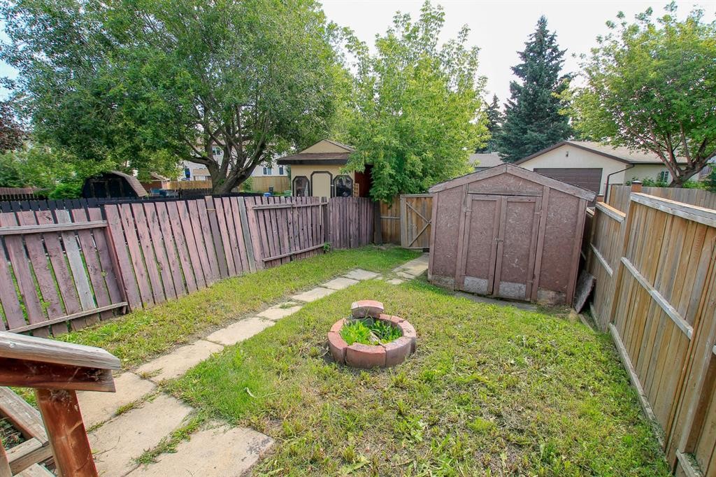 36 Mcblane Close, Red Deer, AB - Outdoor With Backyard