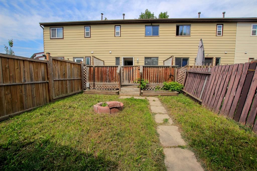 36 Mcblane Close, Red Deer, AB - Outdoor With Exterior