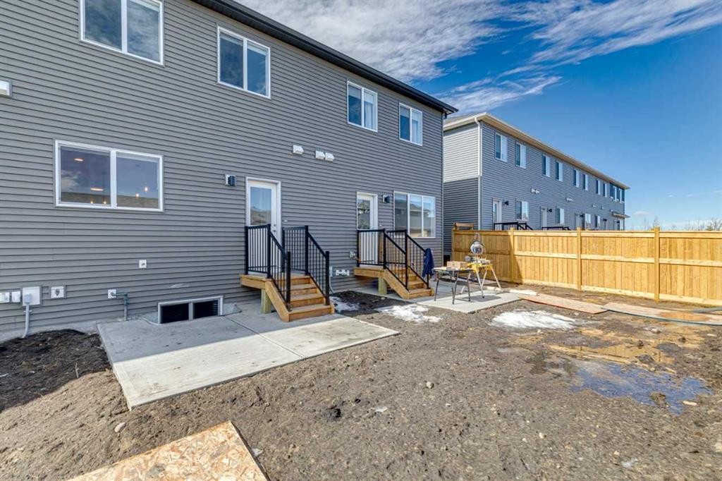 15 Emberside Park, Cochrane, AB - Outdoor With Exterior