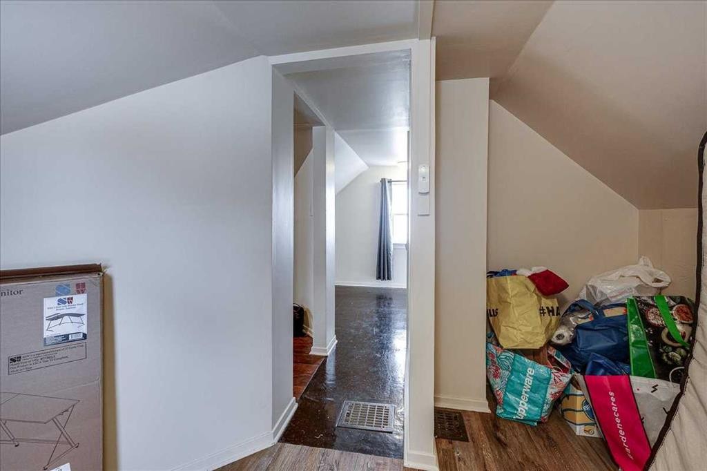 3912 55 Avenue, Red Deer, AB - Indoor Photo Showing Other Room