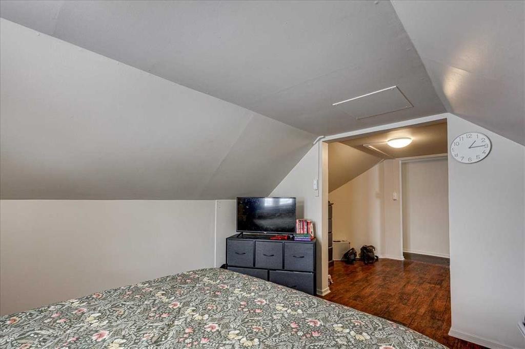 3912 55 Avenue, Red Deer, AB - Indoor