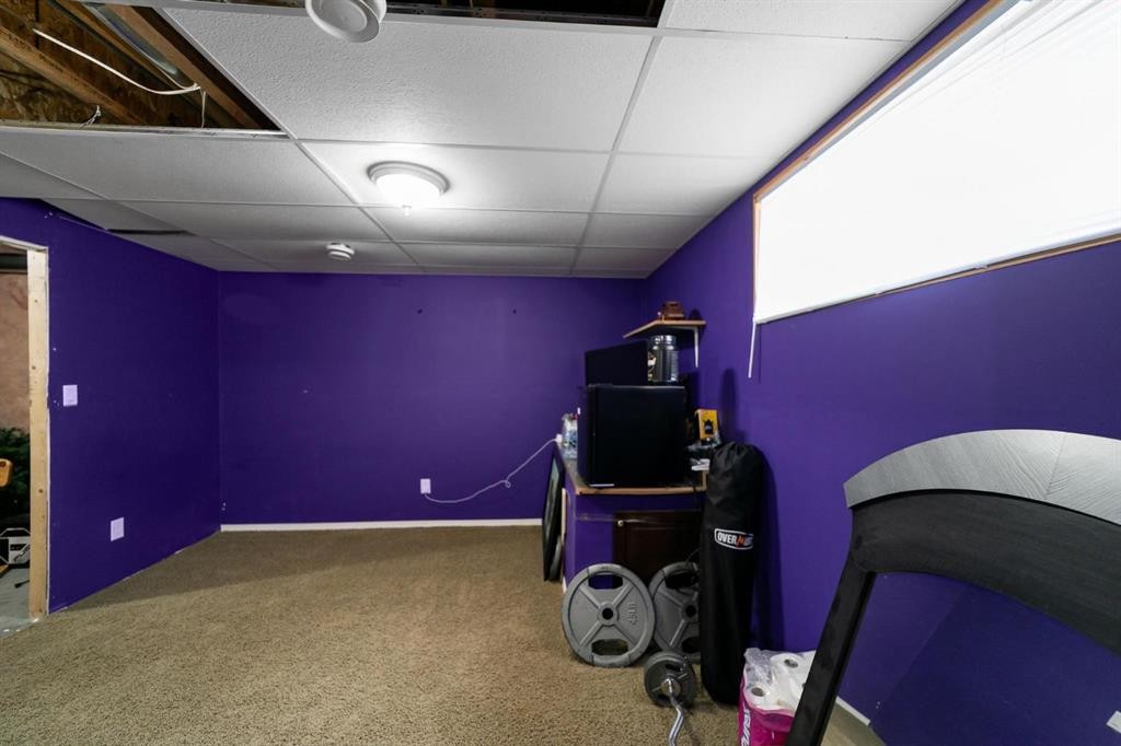 5809 28 Avenue, Camrose, AB - Indoor
