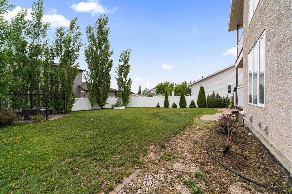 5809 28 Avenue, Camrose, AB - Outdoor