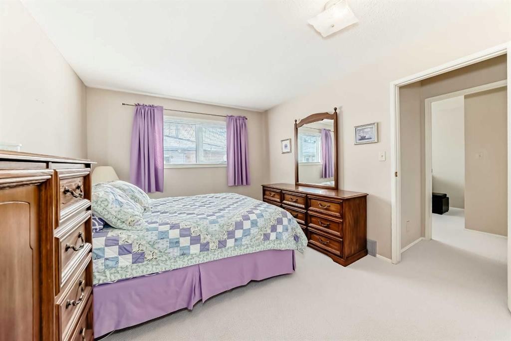 3 Rutherford Close, Red Deer, AB - Indoor Photo Showing Bedroom