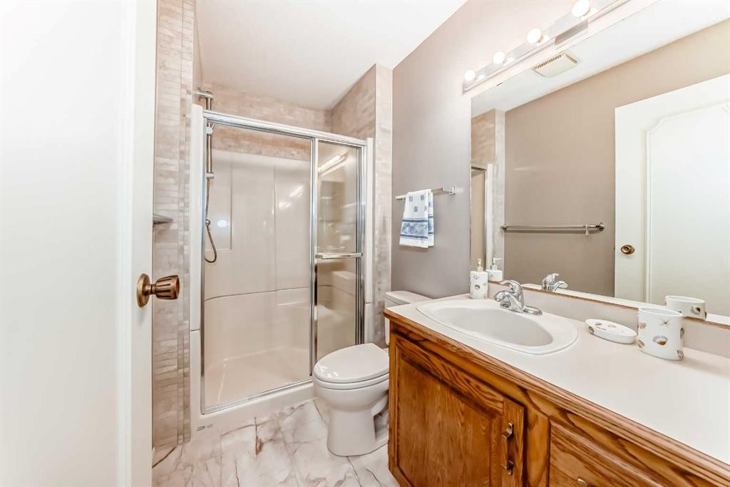 3 Rutherford Close, Red Deer, AB - Indoor Photo Showing Bathroom