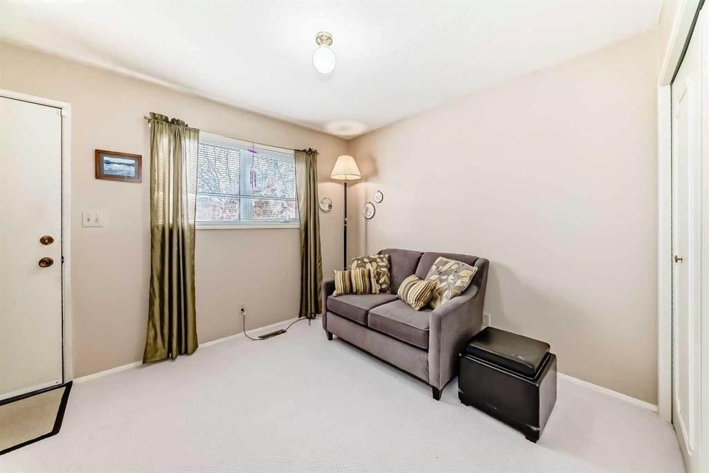 3 Rutherford Close, Red Deer, AB - Indoor