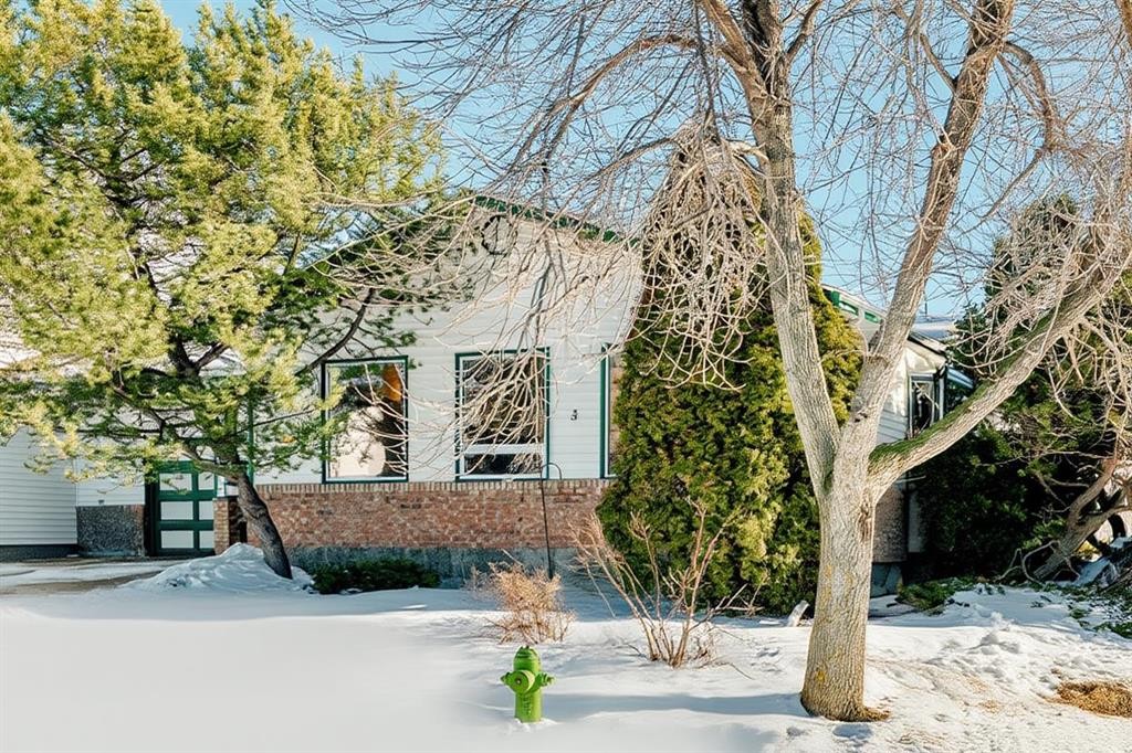 3 Rutherford Close, Red Deer, AB - Outdoor