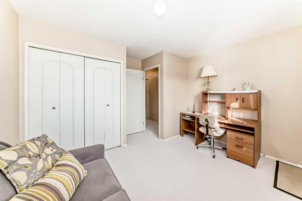 3 Rutherford Close, Red Deer, AB - Indoor Photo Showing Office