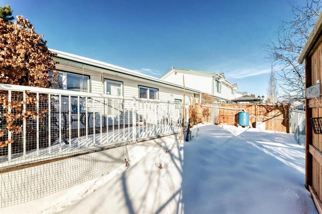 3 Rutherford Close, Red Deer, AB - Outdoor