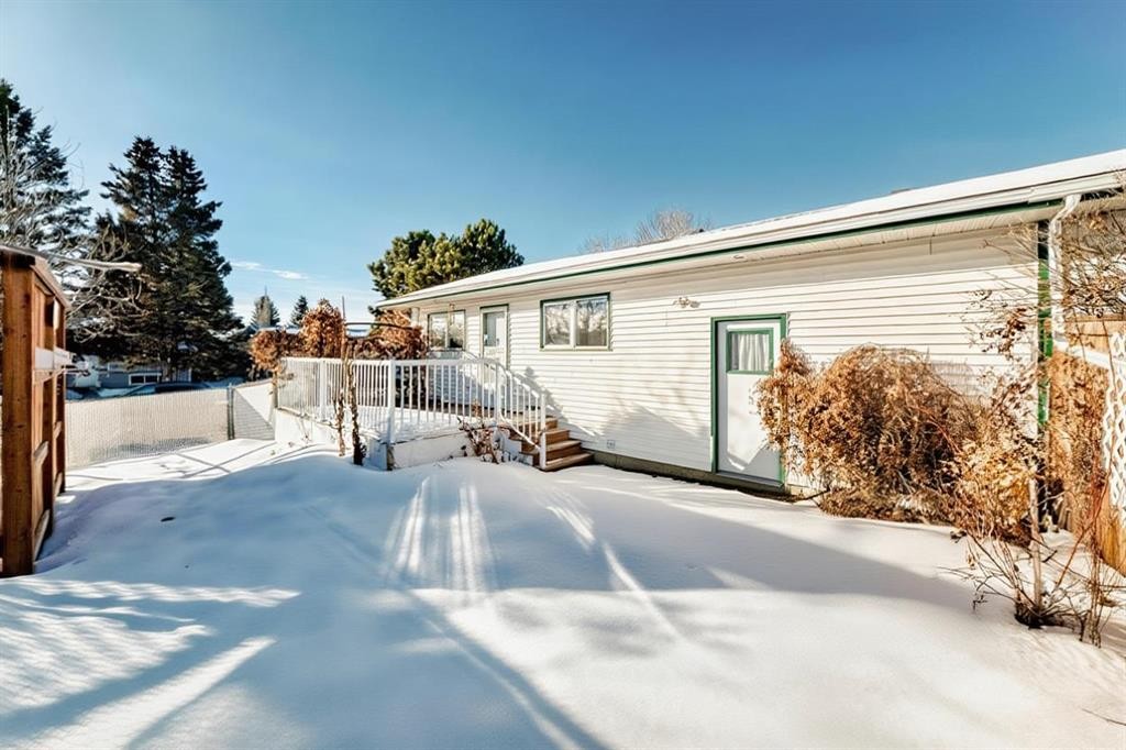 3 Rutherford Close, Red Deer, AB - Outdoor