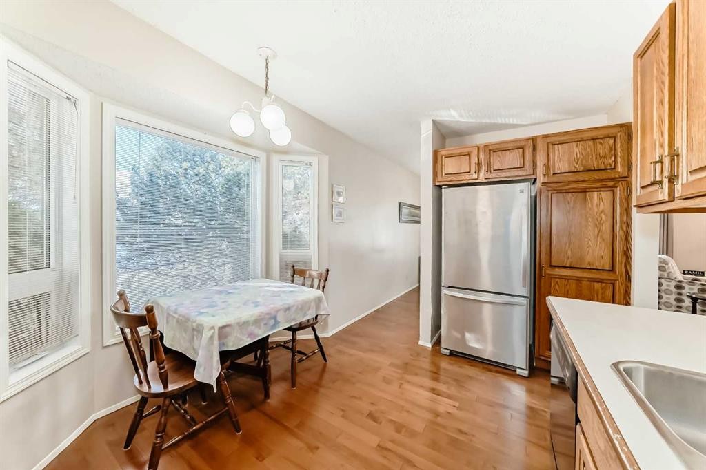 3 Rutherford Close, Red Deer, AB - Indoor Photo Showing Other Room