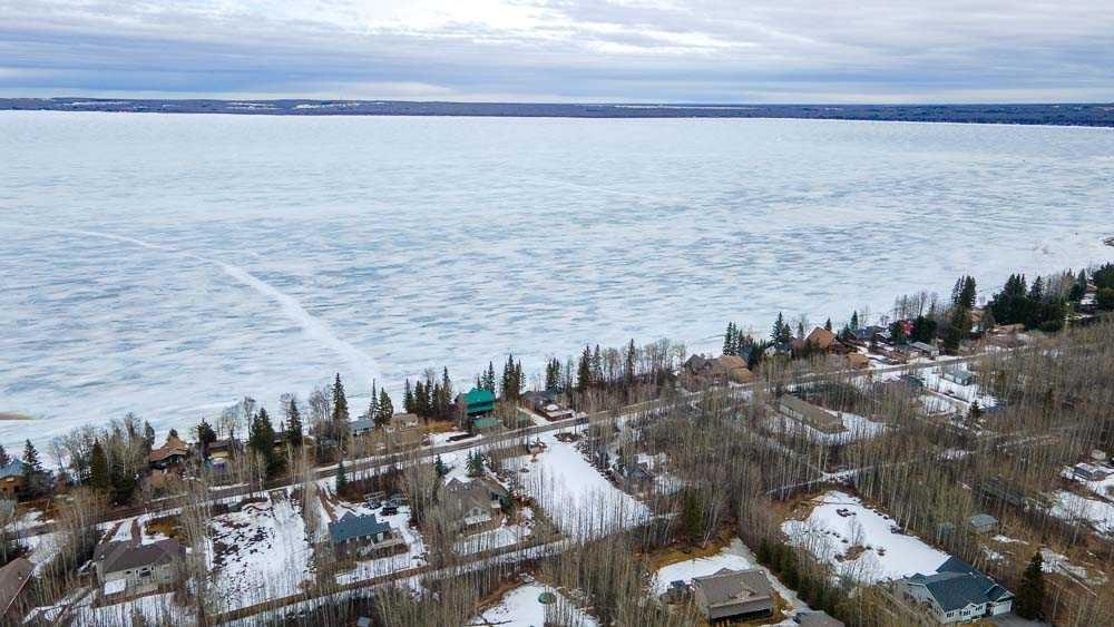 77 Crystal Springs Drive, Crystal Springs, AB