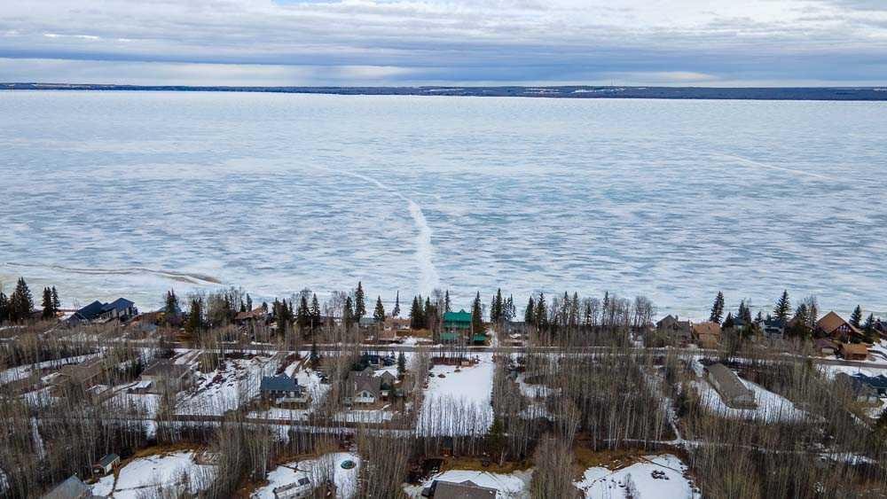 77 Crystal Springs Drive, Crystal Springs, AB