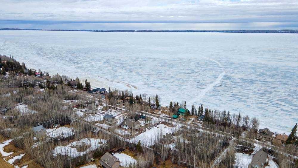 77 Crystal Springs Drive, Crystal Springs, AB