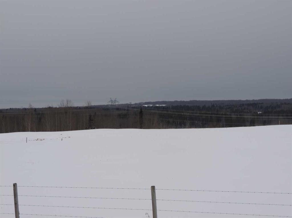 On Twp 43, Hoadley, AB