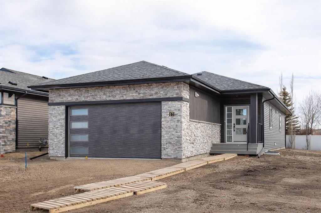 17 Tindale Place, Red Deer, AB - Outdoor