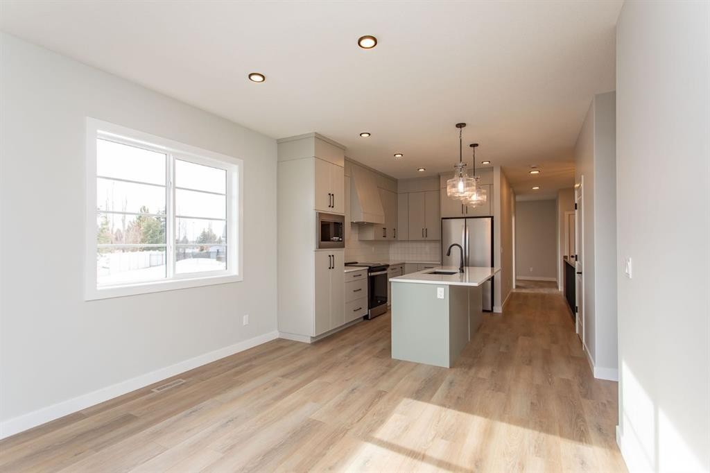 17 Tindale Place, Red Deer, AB - Indoor Photo Showing Kitchen