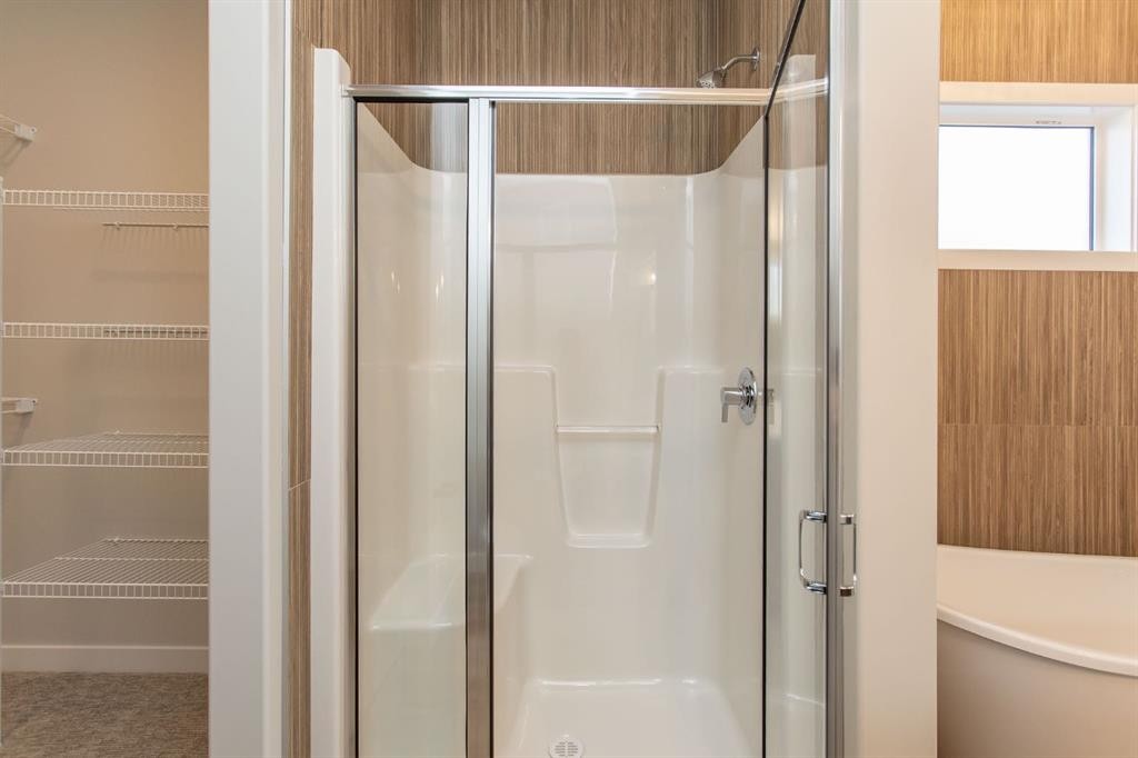 17 Tindale Place, Red Deer, AB - Indoor Photo Showing Bathroom