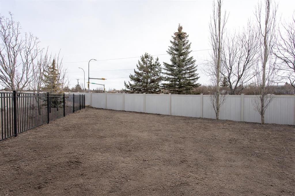 17 Tindale Place, Red Deer, AB - Outdoor