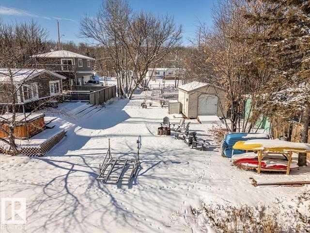 19 Lakeshore Drive, Grandview, AB