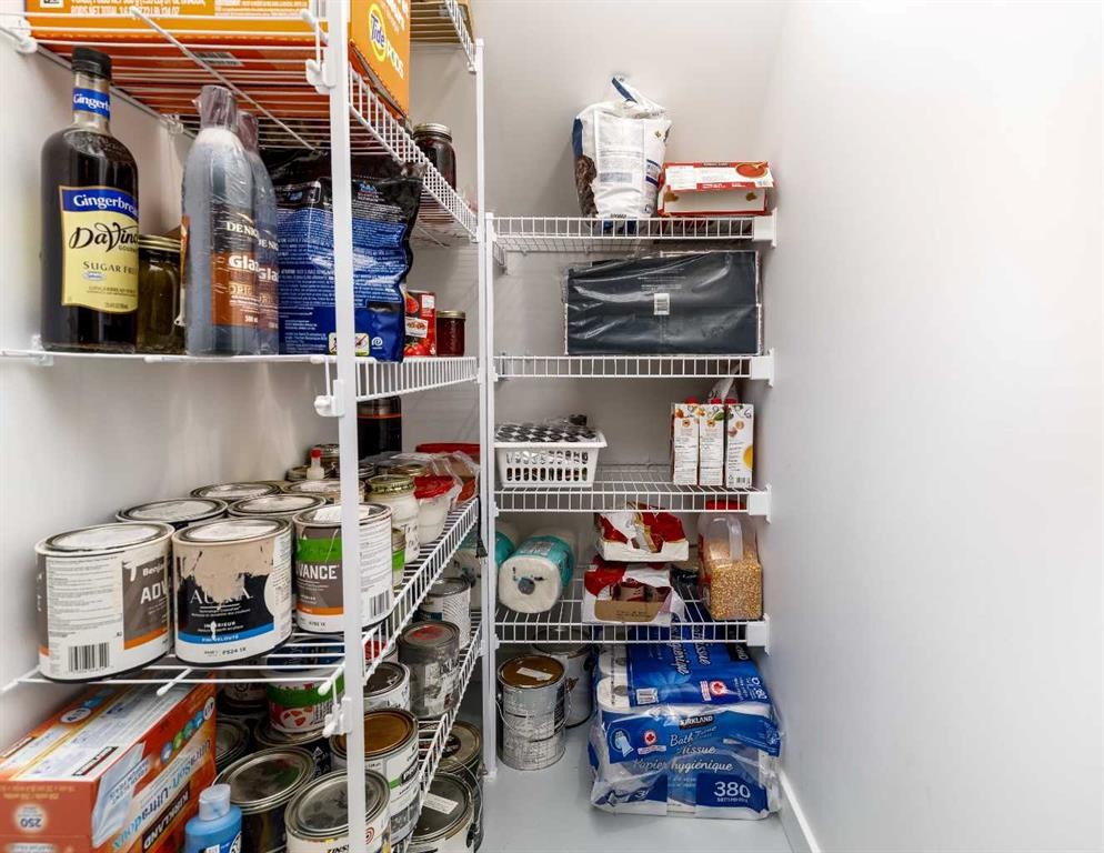 76 Daniel Close, Red Deer, AB - Indoor With Storage