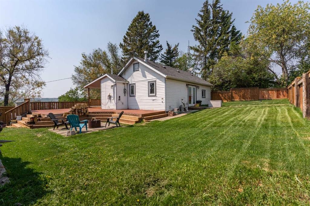 211 Red Wing Crescent, Tillicum Beach, AB - Outdoor