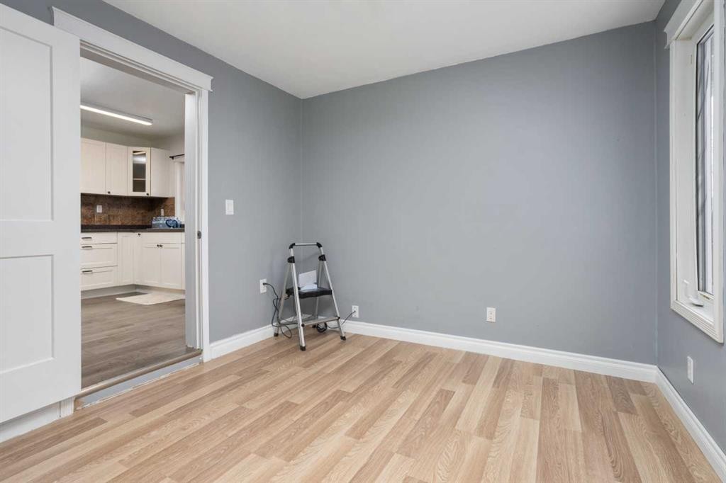 211 Red Wing Crescent, Tillicum Beach, AB - Indoor Photo Showing Other Room