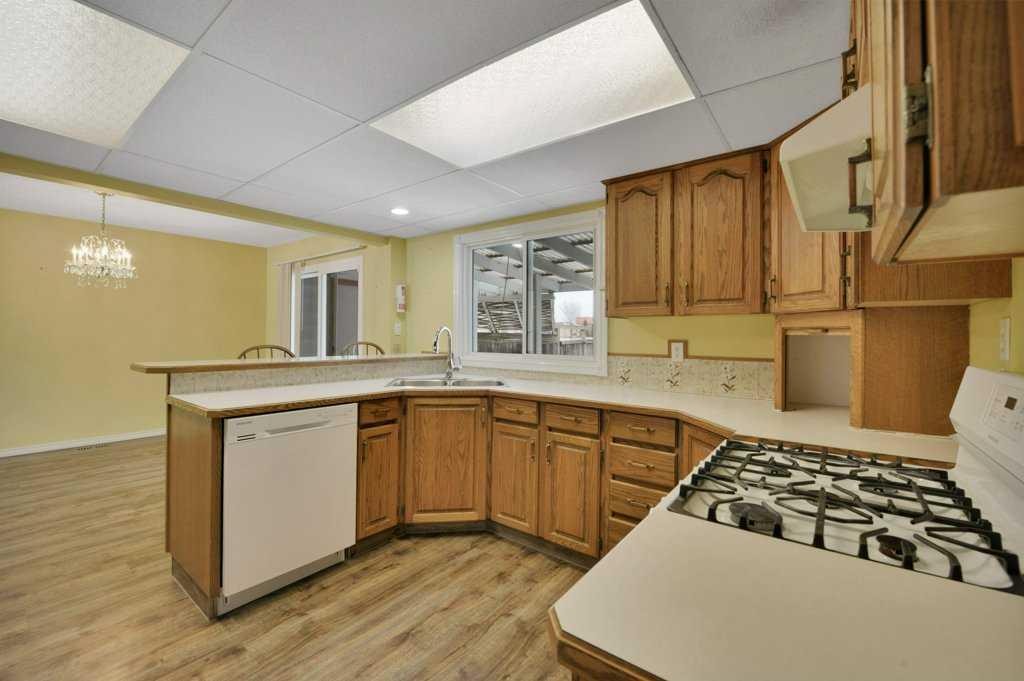 37 Wilson Crescent, Red Deer, AB - Indoor Photo Showing Kitchen With Double Sink