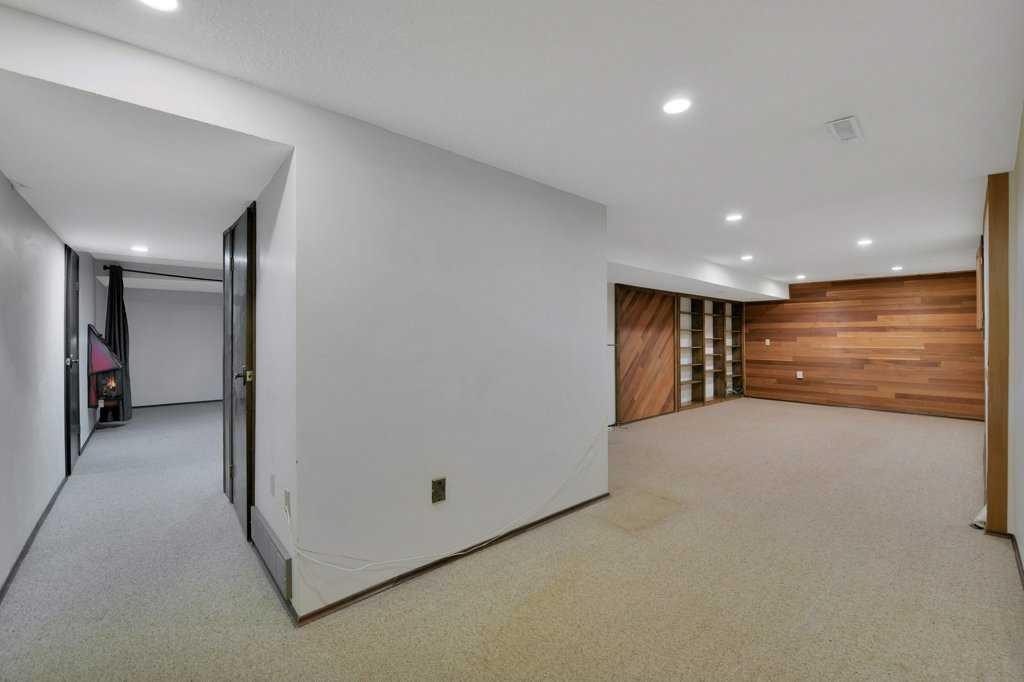 37 Wilson Crescent, Red Deer, AB - Indoor Photo Showing Other Room