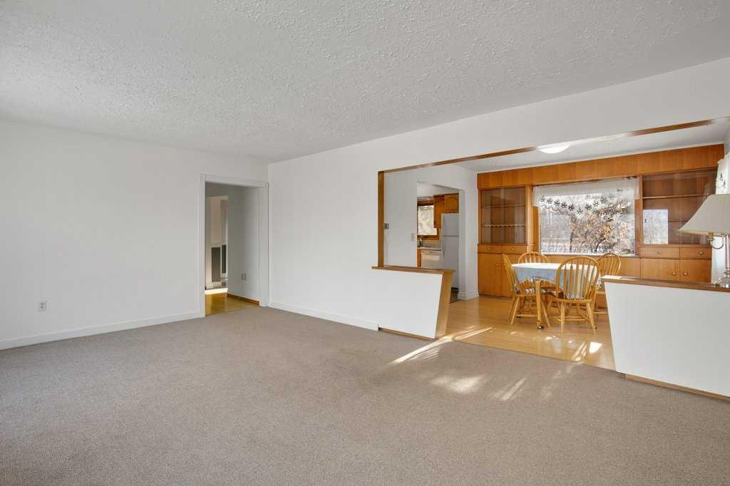 31 Jarvis Bay Drive, Jarvis Bay, AB - Indoor Photo Showing Other Room
