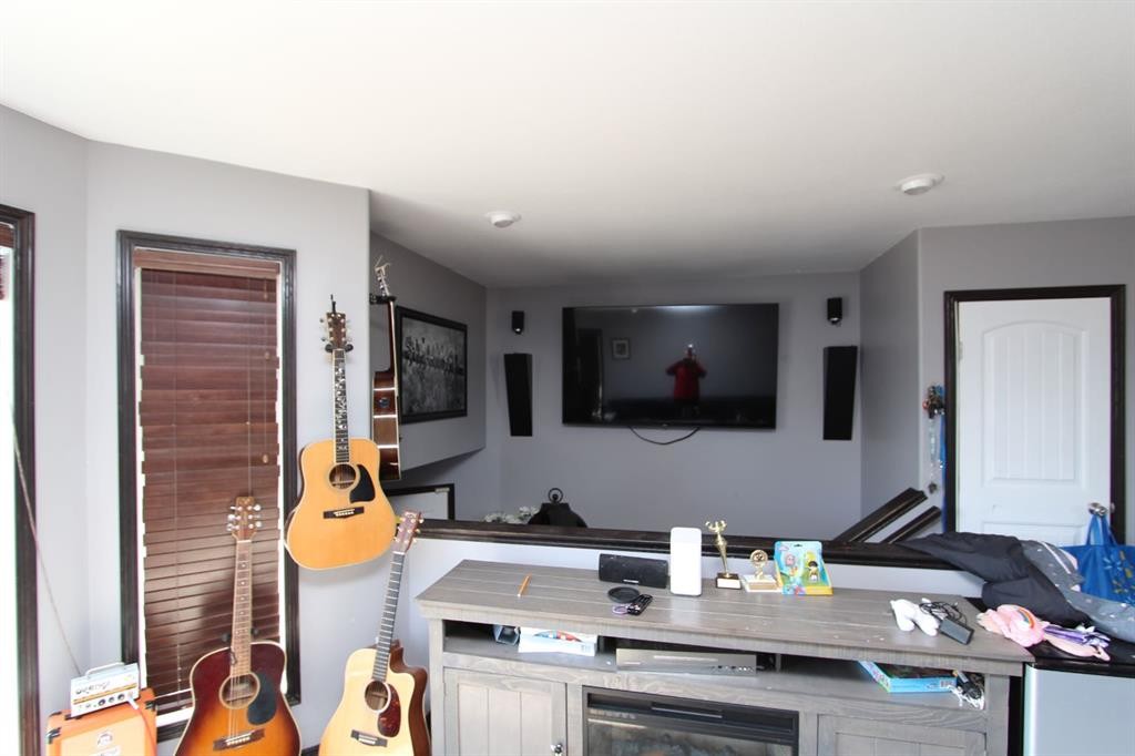 26 Wilkinson Circle, Sylvan Lake, AB - Indoor