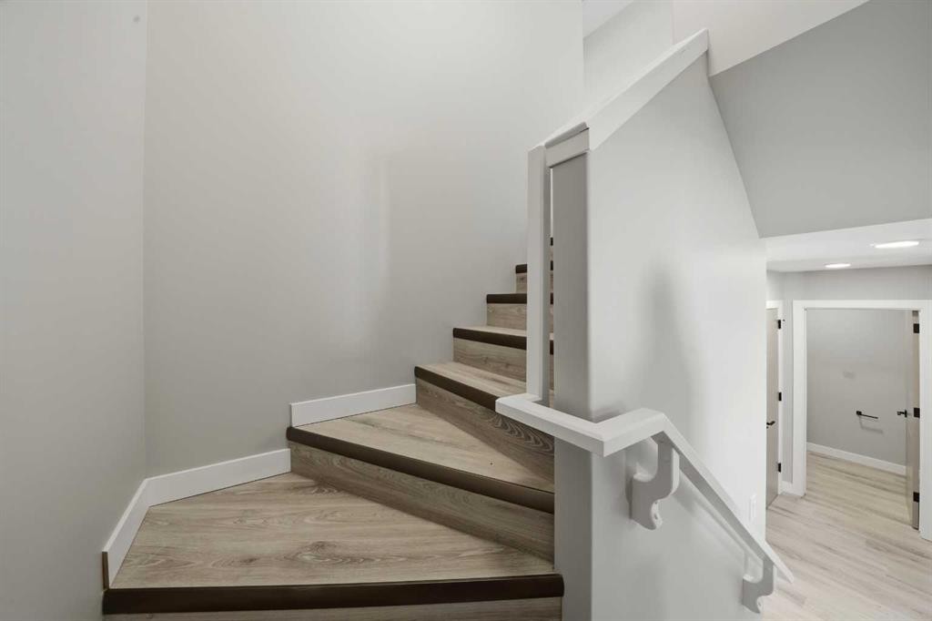 125 Hampton Crescent, Sylvan Lake, AB - Indoor Photo Showing Other Room