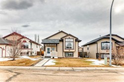 6315 60 Street Close Ponoka, AB T4J 1W1
