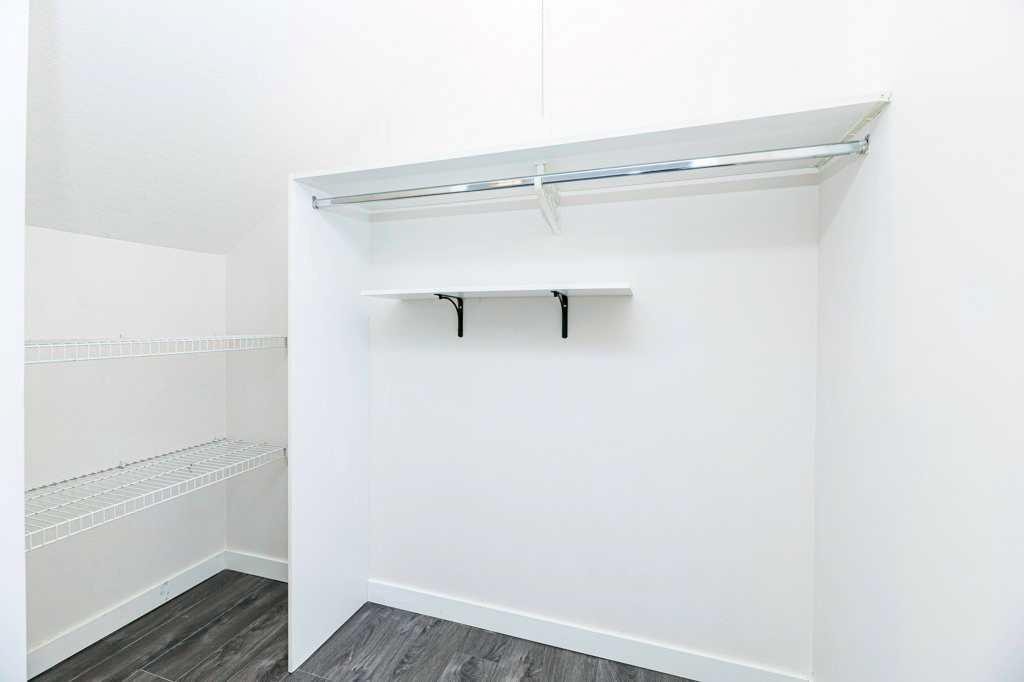 16-7 Stanton Street, Red Deer, AB - Indoor With Storage