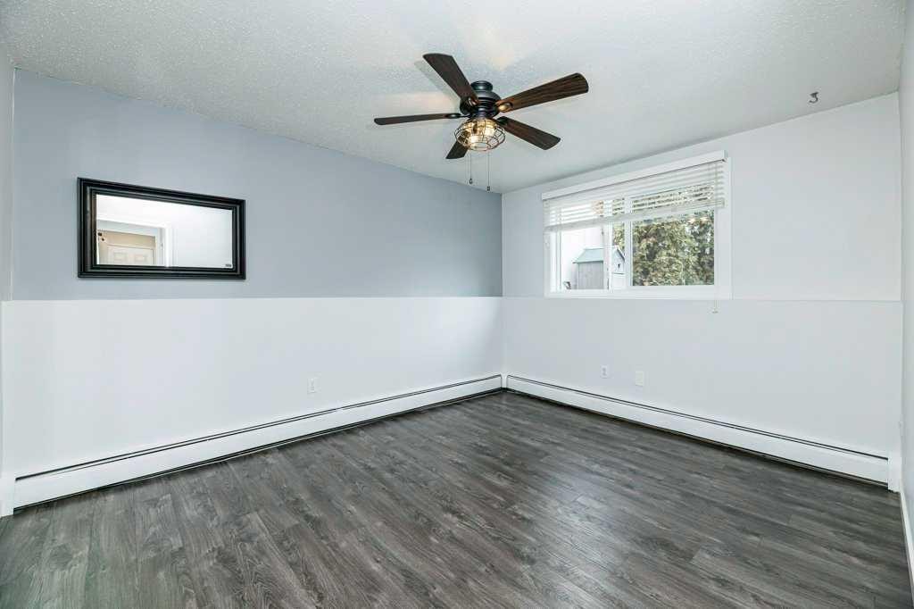 16-7 Stanton Street, Red Deer, AB - Indoor Photo Showing Other Room