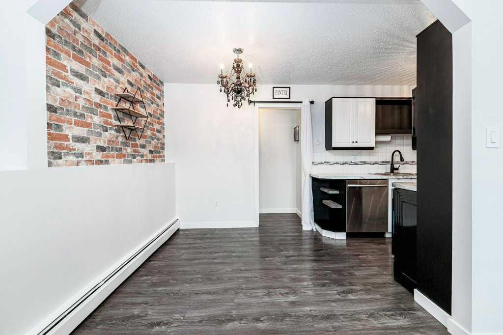 16-7 Stanton Street, Red Deer, AB - Indoor