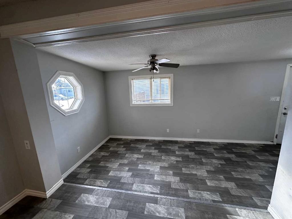 8-5103 61 Avenue, Olds, AB