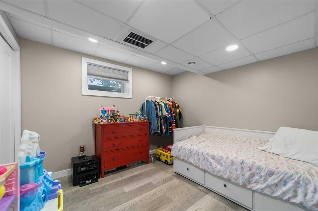 5409 48 Avenue, Killam, AB - Indoor Photo Showing Bedroom