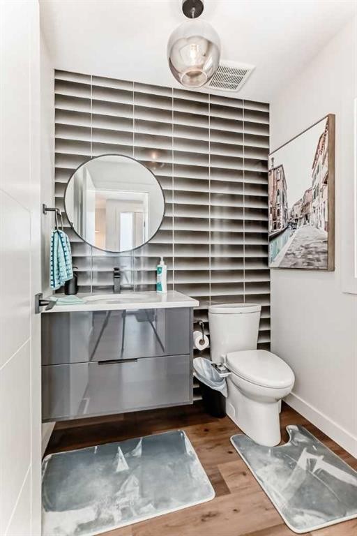 153 Emerald Drive, Red Deer, AB - Indoor Photo Showing Bathroom