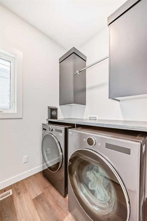 153 Emerald Drive, Red Deer, AB - Indoor Photo Showing Laundry Room
