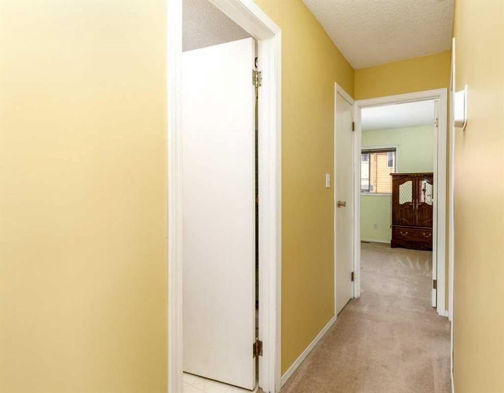 32 Greig Drive, Red Deer, AB - Indoor Photo Showing Other Room