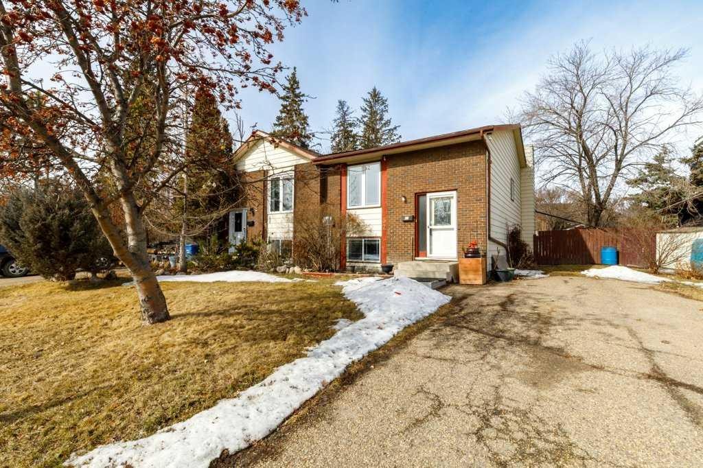 32 Greig Drive, Red Deer, AB - Outdoor