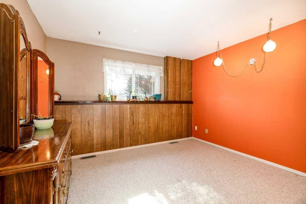 32 Greig Drive, Red Deer, AB - Indoor Photo Showing Other Room