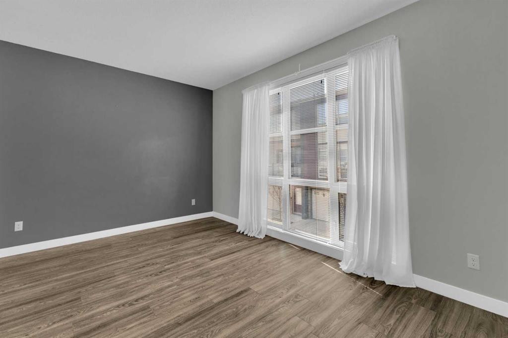 304-125 Caribou Crescent, Red Deer, AB - Indoor Photo Showing Other Room