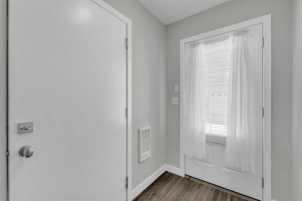 304-125 Caribou Crescent, Red Deer, AB - Indoor Photo Showing Other Room